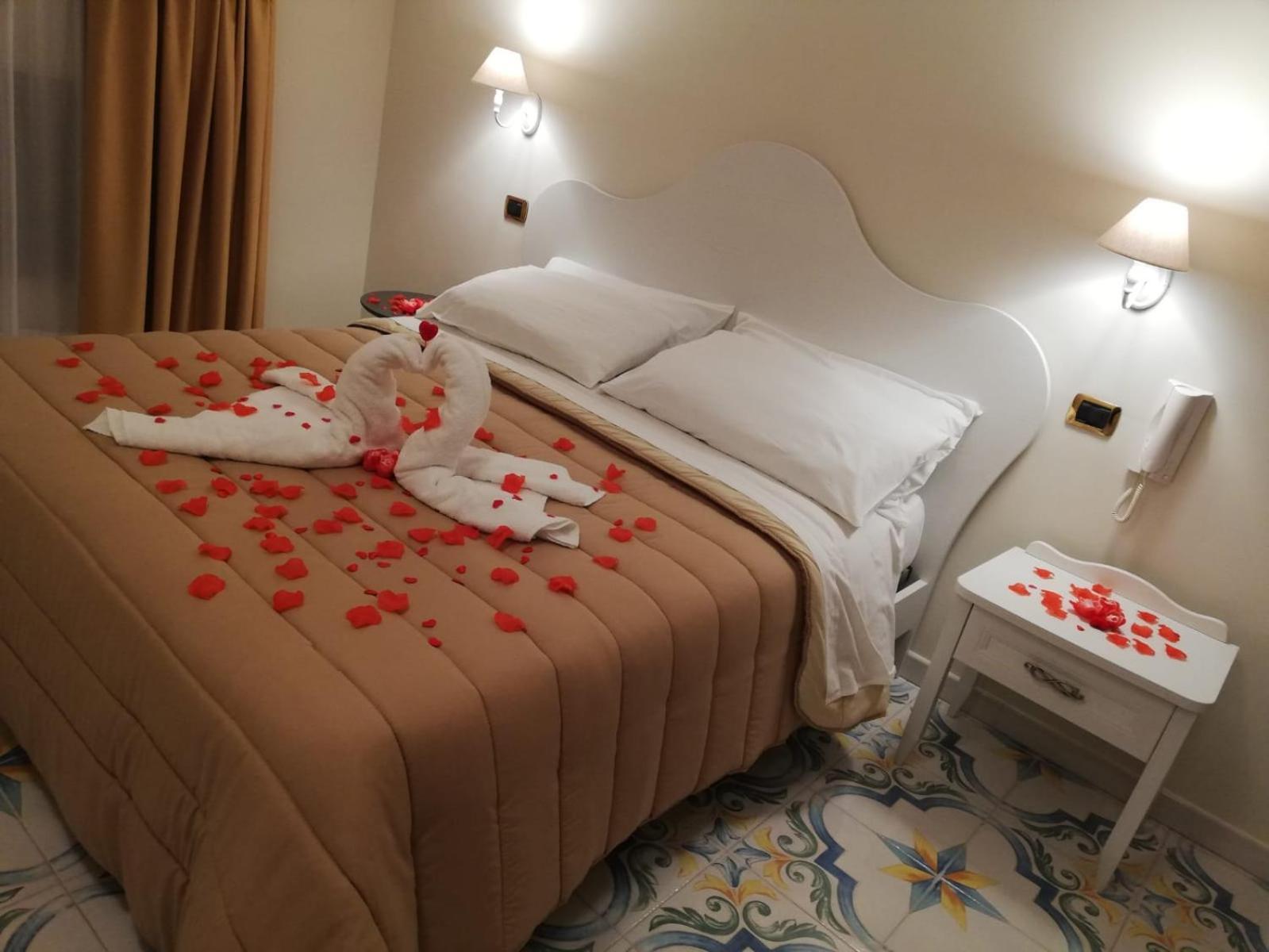 Il Sogno Srls Hotel Airola Eksteriør billede